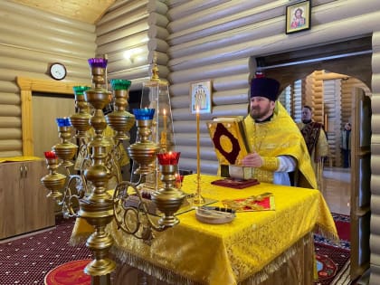 Божественная литургия в храме Новомучеников и Исповедников Российских г.Ардатова