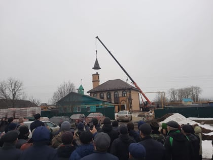 Купол минарета новой мечети установлен в Татарской Свербейке