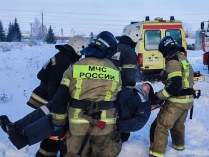 Пожарные в Саранске спасали из-под завалов человека 