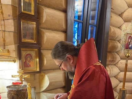 Архипастырь сослужил митрополиту Санкт-Петербургскому и Ладожскому Варсонофию в храме всех святых, в земле Санкт-Петербургской просиявших п.Левашово