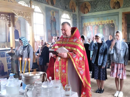 Большеигнатовские выпускники получили благословение на успешную сдачу экзаменов