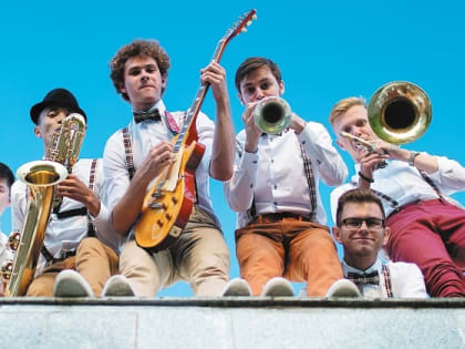 В рамках Петербургских дней в Мордовии шоу-оркестр STREET BAND выступит на саранской площадке