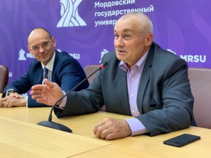 Депутат Госсобрания Мордовии Герой России Владимир Дежуров пообщался со студентами Мордовского госуниверситета