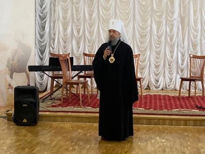 В Паломническом центре Макаровского мужского монастыря состоялся бал православной молодёжи