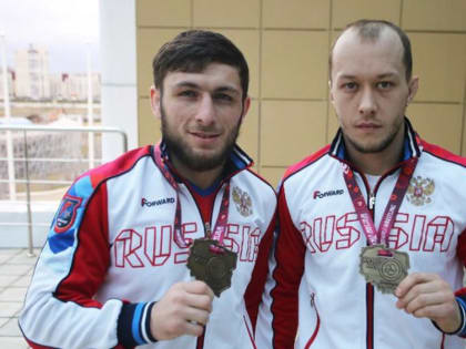 Мордовские борцы Емелин и Локьяев пробились в финал чемпионата России