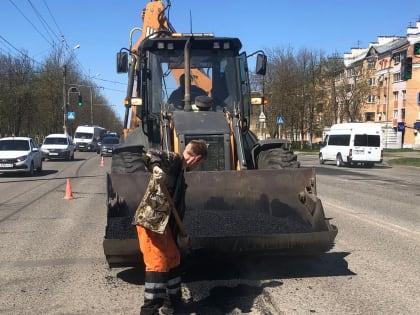В городском округе Саранск продолжается ямочный ремонт дорог