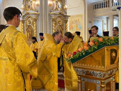 Всенощное бдение в Феодоровском кафедральном соборе г.Саранска, посвященное 75 -летию со дня рождения Высокопреосвященнейшего митрополита Зиновия