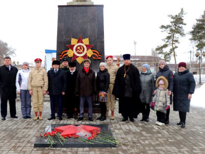 День защитника Отечества на центральной площади с.Большие Березники у мемориала ВОВ