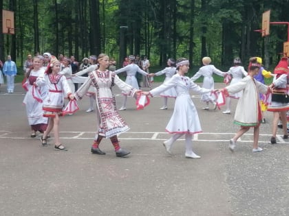 Ученики Саранских школ стали участниками Международного лагеря детей и молодежи финно-угорских народов «Земля предков»