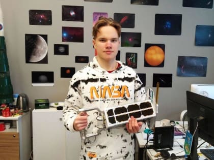 Школьник из Мордовии собирает космический аппарат «Рузаевка-390»