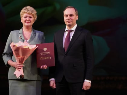 Светлана Печказова из Чамзинки стала заслуженным учителем Мордовии