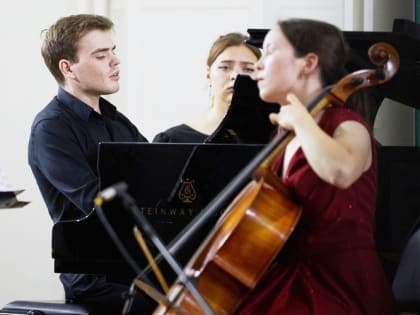 Пианист Роман Прасалов презентует меломанам Саранска трио «Subito» 