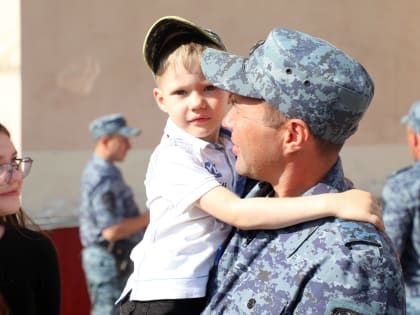 Артём Здунов принял участие во встрече сводного отряда полиции, вернувшегося из Республики Дагестан