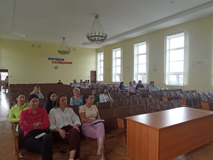 В Администрации Ленинского района состоялась встреча с жителями по вопросу как защититься от онлайн-мошенников