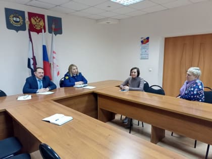 В Администрации Пролетарского района состоялся прием граждан по личным вопросам с участием Прокурора района