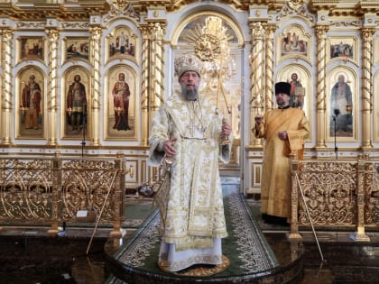 В день памяти апостола Иакова, брата Господня по плоти, митрополит Зиновий совершил Божественную Литургию в кафедральном соборе