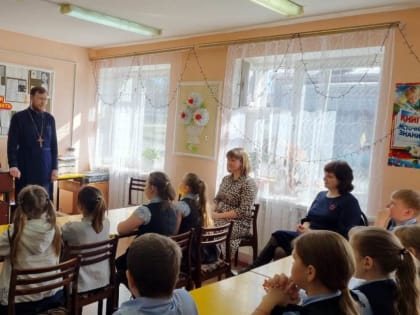 Праздничная встреча в детской библиотеке Чукальской СОШ Ардатовского района