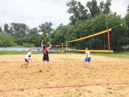 В Саранске состоялось открытое первенство по пляжному волейболу среди мужчин и женщин