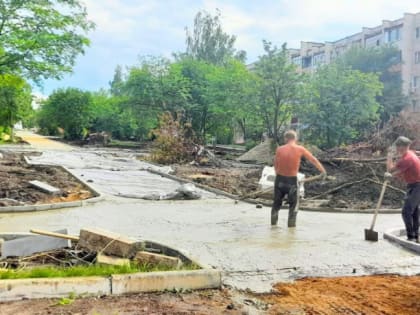 В Саранске специалисты подрядной организации продолжают благоустройство бульвара Цаплина