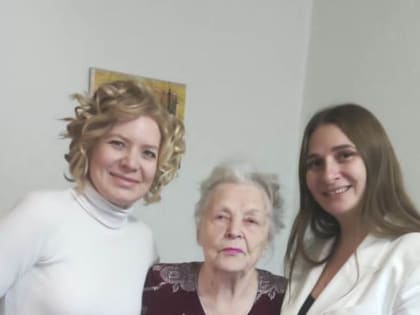 С 95-летним юбилеем поздравили жительницу Ленинского района, Ветерана Великой Отечественной войны, труженицу тыла –  Рогаченко Людмилу Петровну
