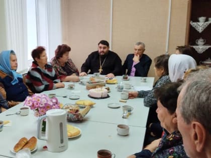 В Дубенках прошла встреча с благочинным района, в рамках Дня пожилых людей