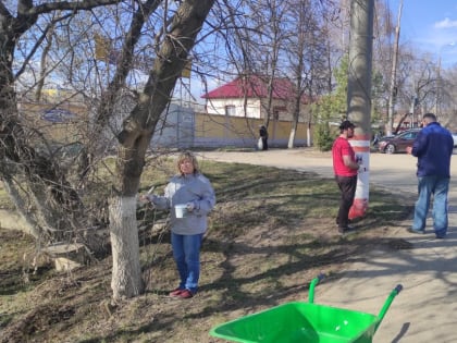 Сотрудники муниципального предприятия «Горэлектротранс» принимают активное участие в акции «Чистый город»