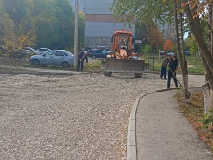 Во дворах Пролетарского района г.о. Саранск продолжаются работы по улучшению дорожной инфраструктуры в рамках муниципальной программы «Ремонт дворовых территорий и междворовых прос