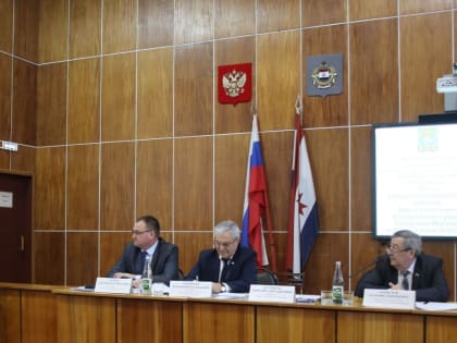 Дмитрий Поздняков принял участие в сессии Совета депутатов Краснослободского района