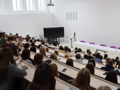 Врач психиатр-нарколог Наталья Мироненко встретилась со студенческим сообществом МГПУ им. М.Е.Евсевьева