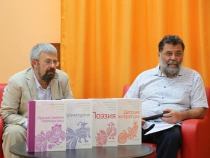 Произведения мордовских авторов и переводчиков отправились в Индию 