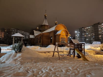 На приходе храма в честь иконы Божией Матери "Неупиваемая Чаша" завершено утепление кровли причтового дома