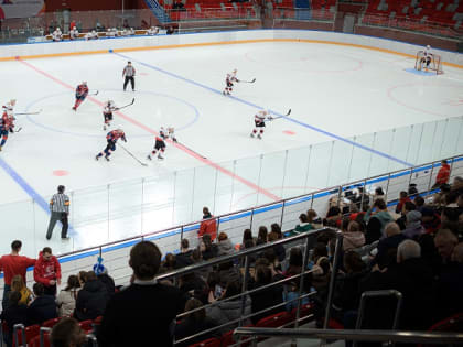 В МГУ им. Н.П. Огарева прошел первый межрегиональный хоккейный матч
