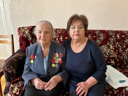В Ленинском районе Саранска поздравили ветерана Великой Отечественной войны, труженицу тыла Раису Сергеевну Ливанову с 95-летием