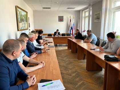 В Администрации Ленинского района городского округа Саранск прошло рабочее совещание под руководством Главы района Пряхина Владимира.