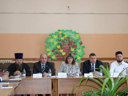 В Дубенской СОШ прошла ежегодная августовская педагогическая конференция