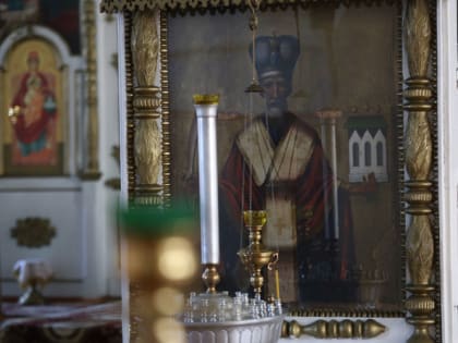 Как правильно креститься в храме