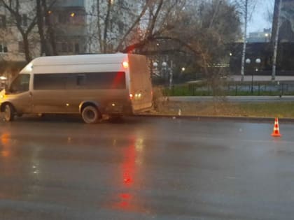 В Саранске водитель микроавтобуса сбил подростка