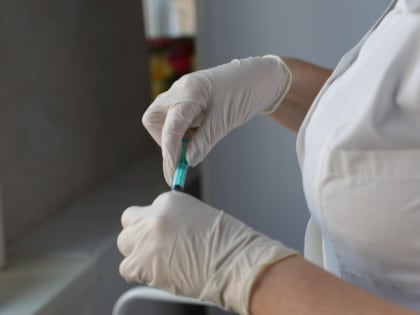 Как отличить штамм COVID-19 «Эрис» от гриппа и ОРВИ: симптомы, которые выдают болезнь