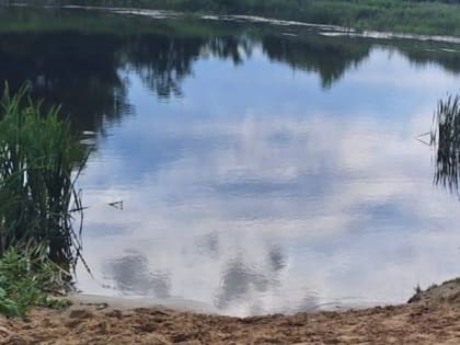 Доктора сказали об опасности купания в водоёмах со стоячей водой