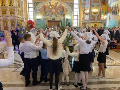 Архипастырь посетил Рождественский утренник воскресной школы Андреевского кафедрального собора п.Атяшево