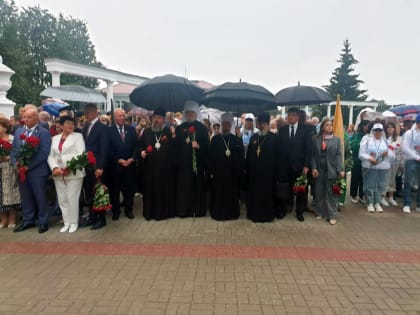 Митрополит Зиновий принял участие в торжественных мероприятиях, приуроченных к юбилею Курской битвы