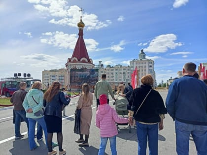 9 мая на площади Победы организовали кинотеатр под открытым небом