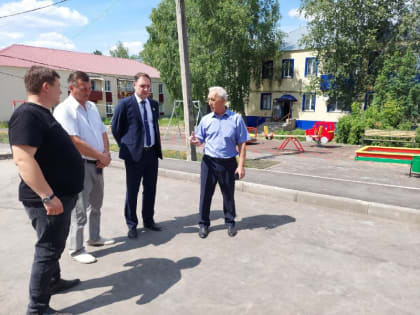 Депутат Госсобрания Мордовии Владимир Голубев принял участие в мониторинге благоустройства дворовых территорий