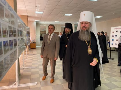 Архипастырь посетил концерт в Сердобском РДК по случаю 10-летия образования Сердобской епархии