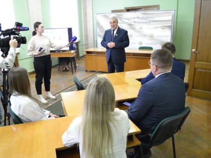 В Госсобрании Мордовии прошла встреча со студентами вузов