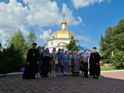 Прихожане Никольского кафедрального собора г.Ардатова посетили Казанско-Ключевскую пустынь и Свято-Спиридоновскую пустынь с.Старцев Угол