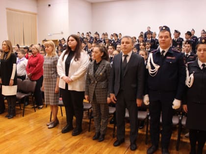 В преддверии Дня Героев Отечества состоялось торжественное открытие «Парты героя» в Саранской школе № 11