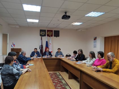 В Пролетарском районе прошла встреча депутатов с общественностью и избирателями района