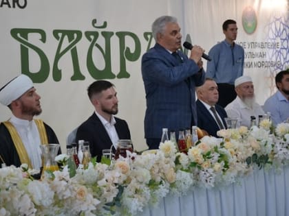 Владимир Чибиркин – мусульманам Мордовии: «У нас в республике получается помогать и поддерживать друг друга за счет совместной дружной работы»