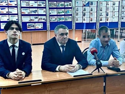 Мэр Саранска поговорил со школьниками о патриотизме